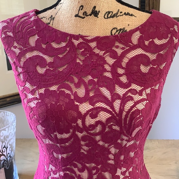 Vince CAMUTO Designer purple lace holiday dress 6 - Picture 2 of 7